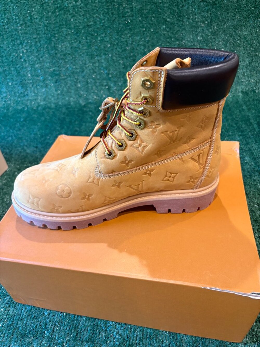 Louis Vuitton Monogram Timberlands - Picture 2 of 6